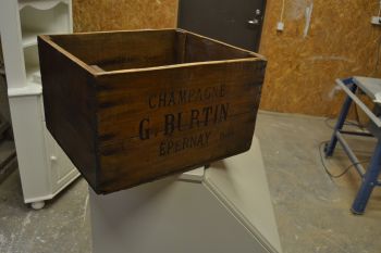 (n-7594) Vana kast G.BRUTIN CHAMPAGNE