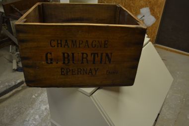 (n-7594) Vana kast G.BRUTIN CHAMPAGNE