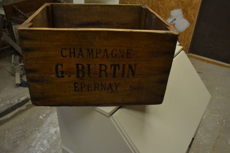 (n-7594) Vana kast G.BRUTIN CHAMPAGNE