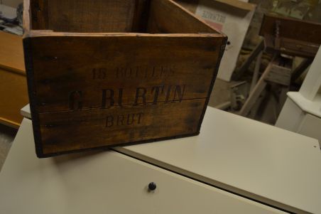 (n-7594) Vana kast G.BRUTIN CHAMPAGNE