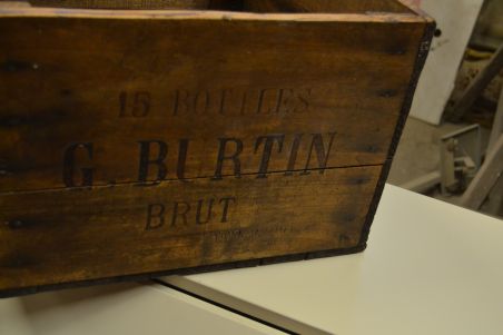 (n-7594) Vana kast G.BRUTIN CHAMPAGNE