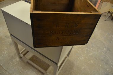 (n-7594) Vana kast G.BRUTIN CHAMPAGNE