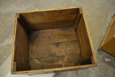 (n-7594) Vana kast G.BRUTIN CHAMPAGNE