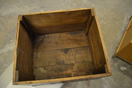 (n-7594) Vana kast G.BRUTIN CHAMPAGNE