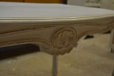 (L-756) Suurem valge diivanilaud