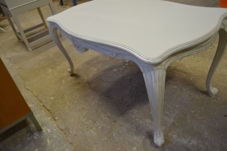(L-756) Suurem valge diivanilaud