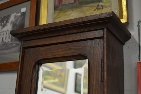 (n-7595) Peegliga väiksem seinakapp, nn ravimikapp