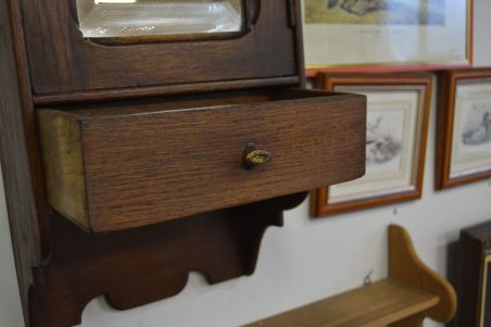 (n-7595) Peegliga väiksem seinakapp, nn ravimikapp