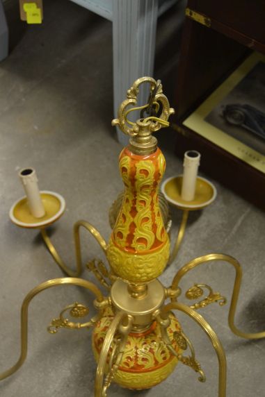 (n-7596) Portselaniga suurem laelamp