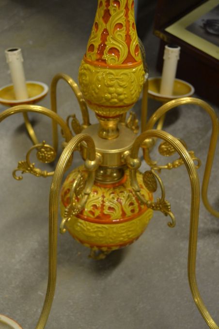 (n-7596) Portselaniga suurem laelamp