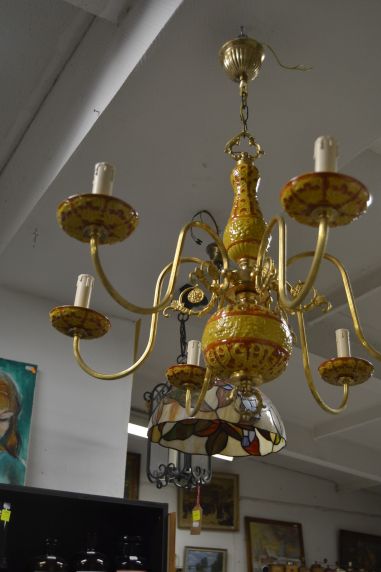 (n-7596) Portselaniga suurem laelamp