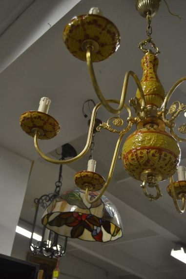 (n-7596) Portselaniga suurem laelamp