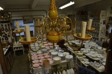 (n-7596) Portselaniga suurem laelamp