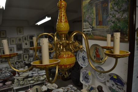 (n-7596) Portselaniga suurem laelamp