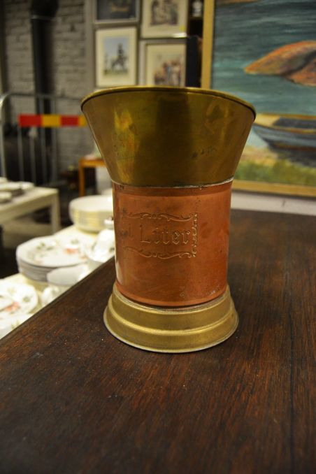 (n-7599) Liitrine metallist nõu