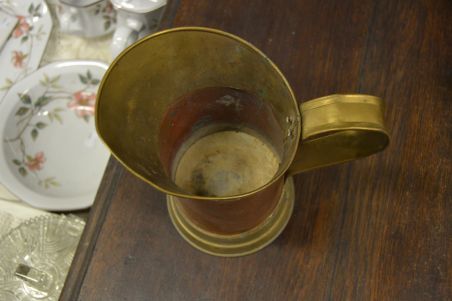 (n-7599) Liitrine metallist nõu