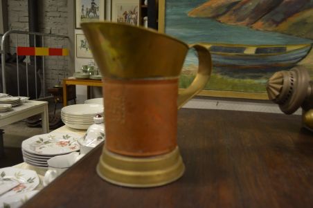 (n-7599) Liitrine metallist nõu