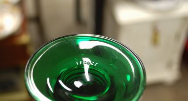 (n-7604) Röömerid/ rohelisel jalal veiniklaasid, 4tk