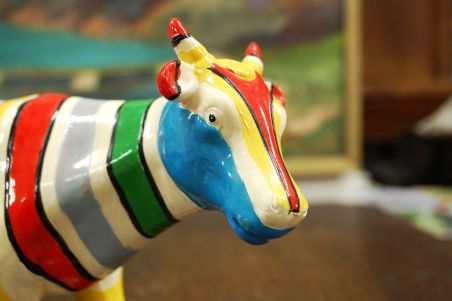 (n-7607) Kuju, triibuline lehm