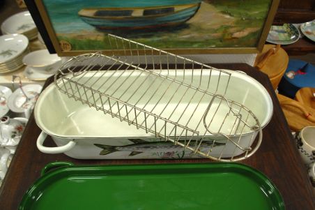 (n-7610) Ülisuur metallist kalatirin/ spargliauruti restiga