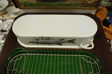 (n-7610) Ülisuur metallist kalatirin/ spargliauruti restiga