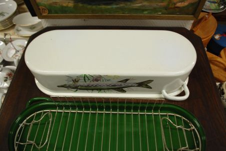 (n-7610) Ülisuur metallist kalatirin/ spargliauruti restiga