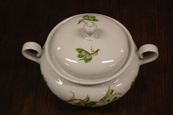 (n-7622) Bavaria Bareuther Waldsassen, viinamarjalehtedega tirin 2