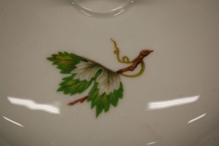 (n-7622) Bavaria Bareuther Waldsassen, viinamarjalehtedega tirin