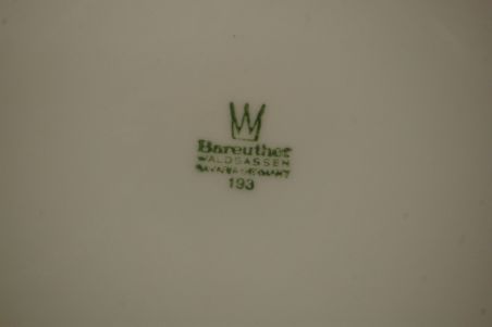 (n-7622) Bavaria Bareuther Waldsassen, viinamarjalehtedega tirin