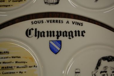 (n-7626) D articles Cadeaux Porcelaine, veini/ joogialused, 6tk