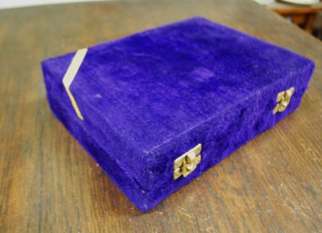 (n-7636) Metallist pokaalid/ pitsid karbis