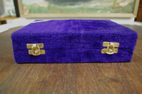 (n-7636) Metallist pokaalid/ pitsid karbis