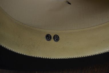 (n-7640) Vana kõvakübar, silinder