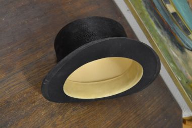 (n-7640) Vana kõvakübar, silinder