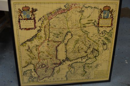 (P-1109) Huvitav vana Carl Gustavi valduste kaart koos Eestiga