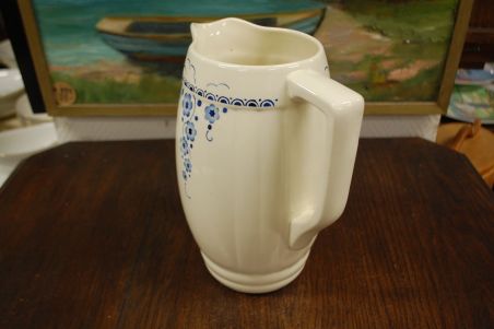 (n-7643) Boch Freres la Louviere, suur kann