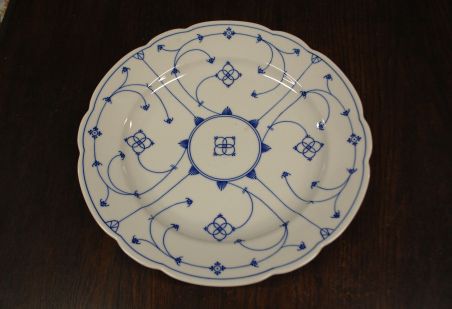 (n-7646) Bavaria, suur ümar õlelillemustriga vaagen