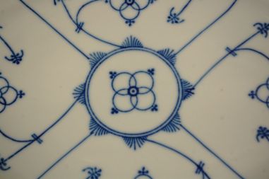 (n-7647) Bavaria Winterling õlelillemustriga ovaalne vaagen