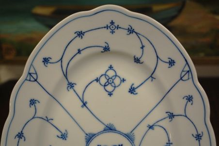 (n-7647) Bavaria Winterling õlelillemustriga ovaalne vaagen