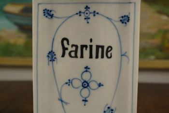 (n-7648) Õlelillemustriga käsitsimaalitud kaanega toos nr 2730 2