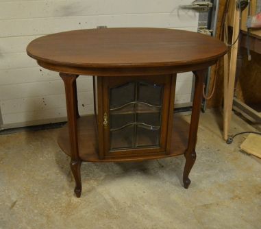 (L-757) Ovaalne kummut või laud