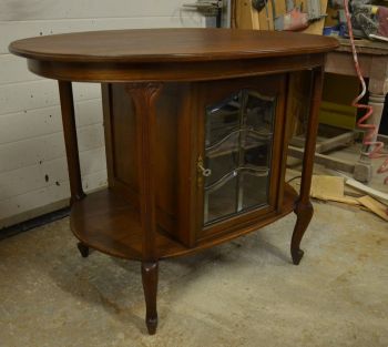 (L-757) Ovaalne kummut või laud 2