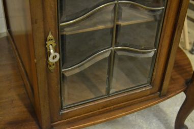 (L-757) Ovaalne kummut või laud