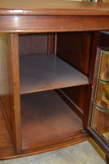 (L-757) Ovaalne kummut või laud