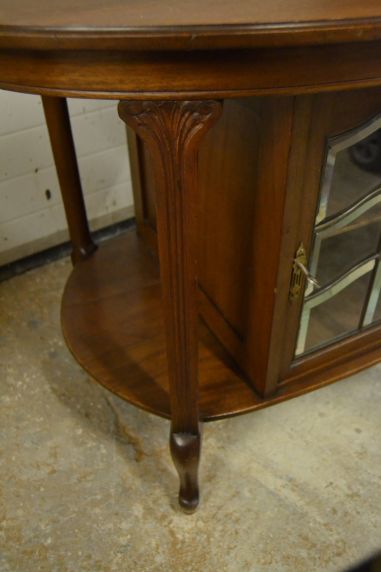 (L-757) Ovaalne kummut või laud