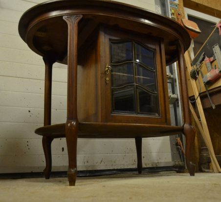 (L-757) Ovaalne kummut või laud