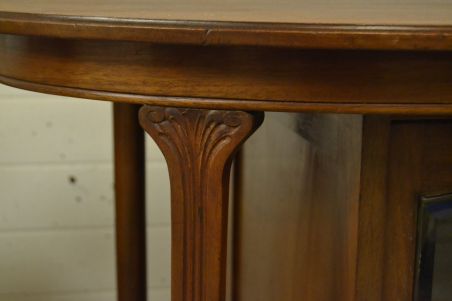 (L-757) Ovaalne kummut või laud