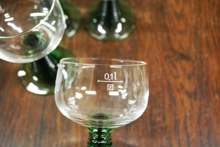 (n-7658) Röömerid/ rohelisel jalal veiniklaasid/ pokaalid, 4tk