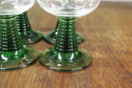 (n-7659) Röömerid/ rohelisel jalal veiniklaasid/ pokaalid, 4tk