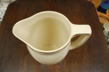 (n-7660) Boch Freres la Louviere, suur kann